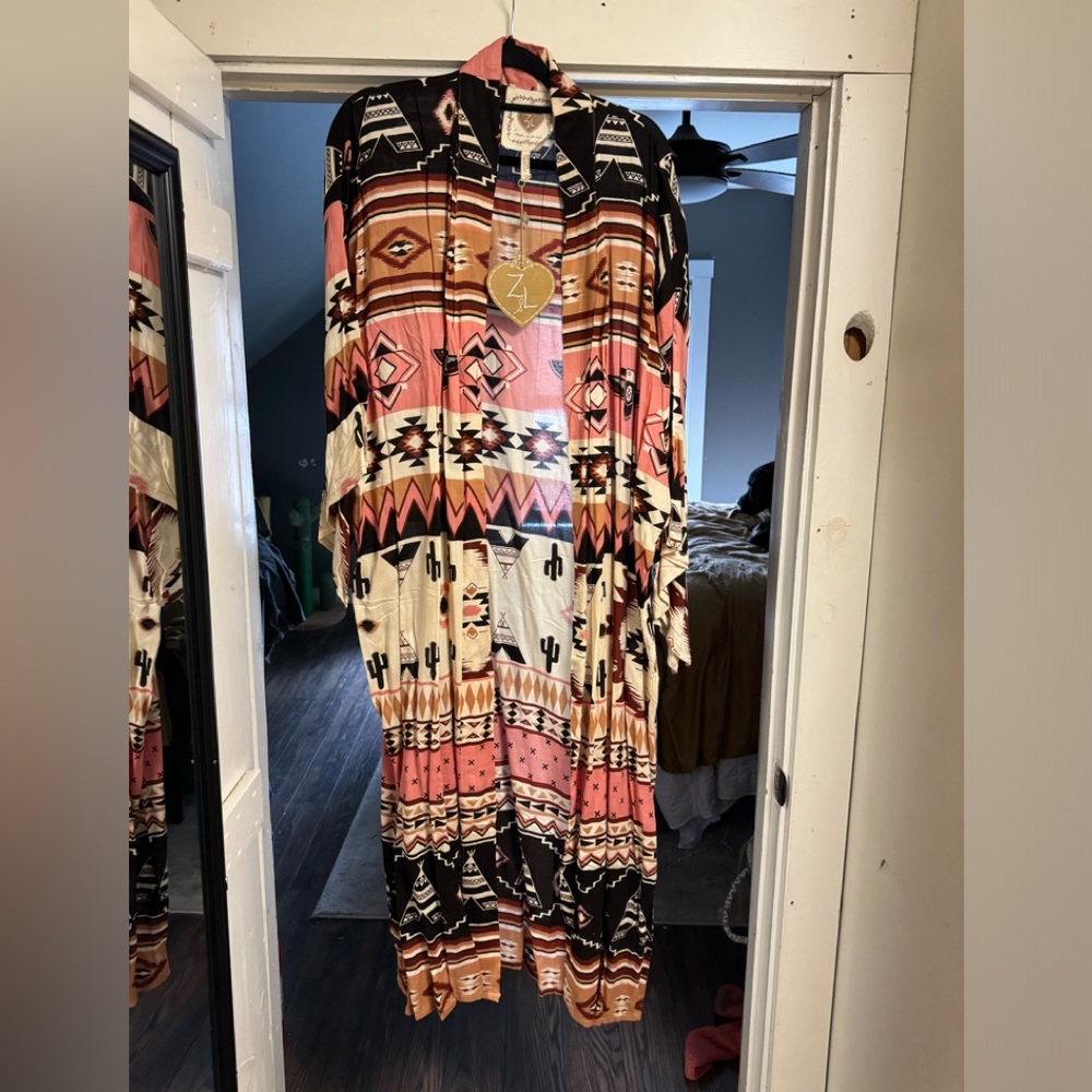 BNWT Z&L Kimono GORGEOUS